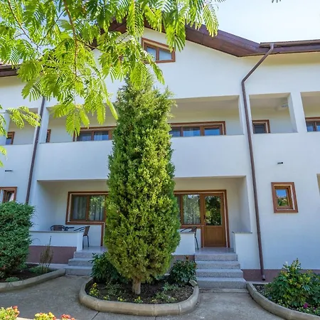 Guest house Cataleya 2 3*